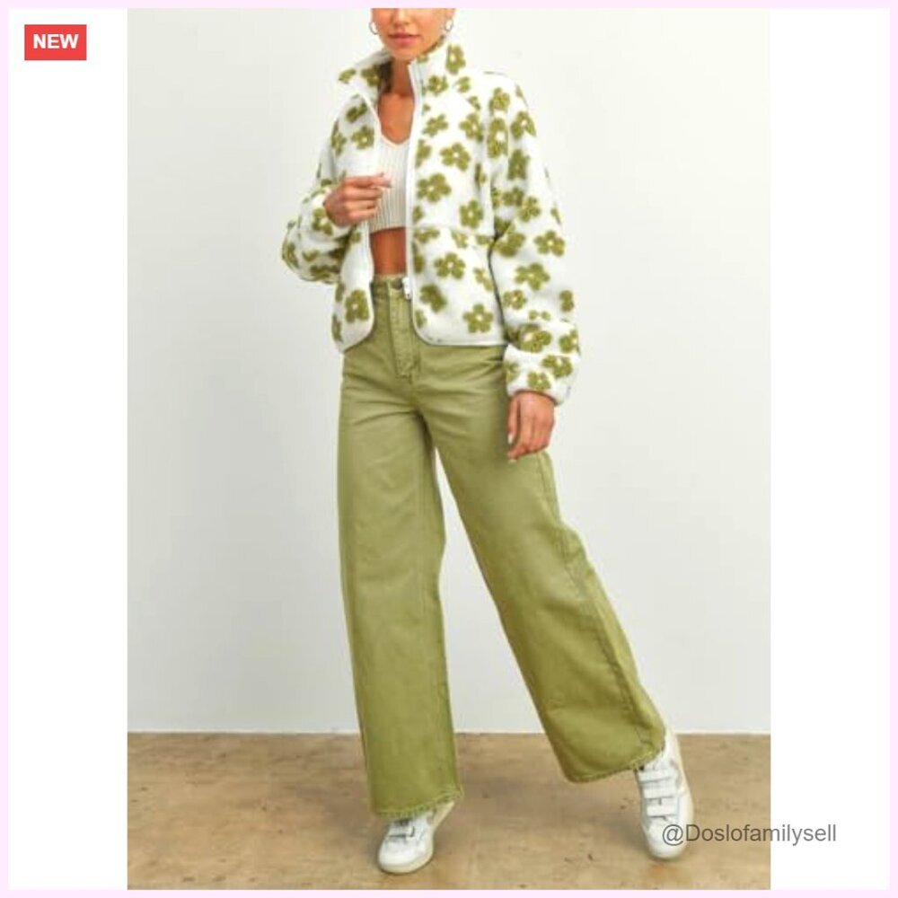Fleece Sherpa Jacket with Floral Pattern, Zip Up, Stand Collar, Pockets - Picture 5 of 5